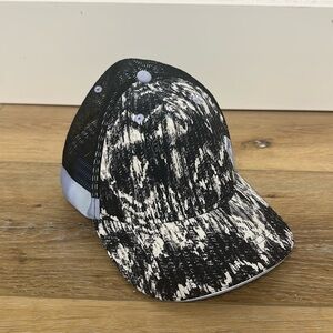 Ivivva by Lululemon Strapback Mesh Hat Cap Black White Blue XS / S
